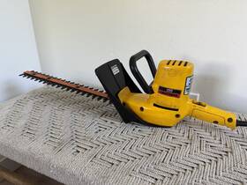 315.81561 Craftsman Vintage Sears 16 Inch Bushwacker Electric Hedge Trimmer Model