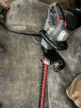 Craftsman Cmehts800d Corded Electric Hedge Trimmer With Blade Guard 2-hand