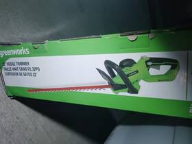 Greenworks 22p0 22 Inch Corded Electric Hedge Trimmer Green/black