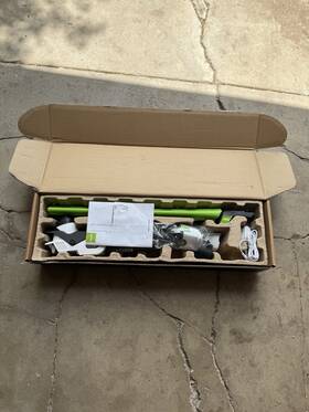 1-04-047 Gtech Ht50 18v Long Reach Hedge Trimmer - With Battery And Charger New