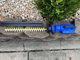 1040b-03 Kobalt Blue 24 Inch 40 V Max Brushless Electric Hedge Trimmer Tested