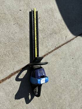 Kht204006 Kobalt 40-volt 24-in Dual Cordless Electric Hedge Trimmer