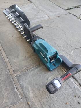 Ghu04z Makita 40v Max Xgt Brushless Cordless 24 Single Sided Hedge Trimmer Tool Only