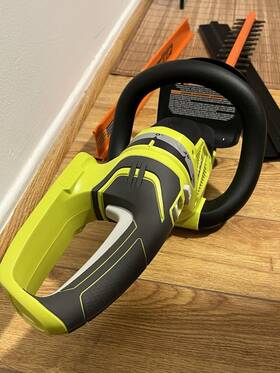 P2606b Ryobi One 22 Inch 18v Hedge Trimmer - Tool Only