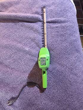 315.85730 Sears & Roebuck Co. And Champion Electric Hedge Trimer. Model #315.85730