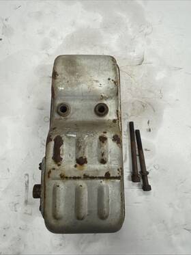 Eb500 Shindaiwa Oem Exhaust Muffler And Bolts Box B17