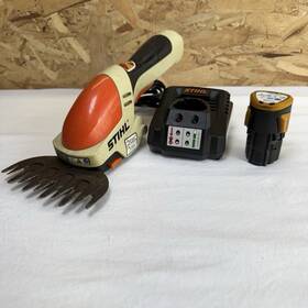 E324782 Stihl Hsa 25 Cordless Shrub Shear Hedge Trimmer With Blade Battery And Charger