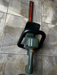Black & Decker Corded Electric Hedge Trimmer 18" TR200 - 2.5 Amp Works Clean. Fixed Price $29.99.