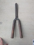 True Temper Dynamic Hedge Trimmers No. Td 10" Long Blades 21". Fixed Price $11.99.